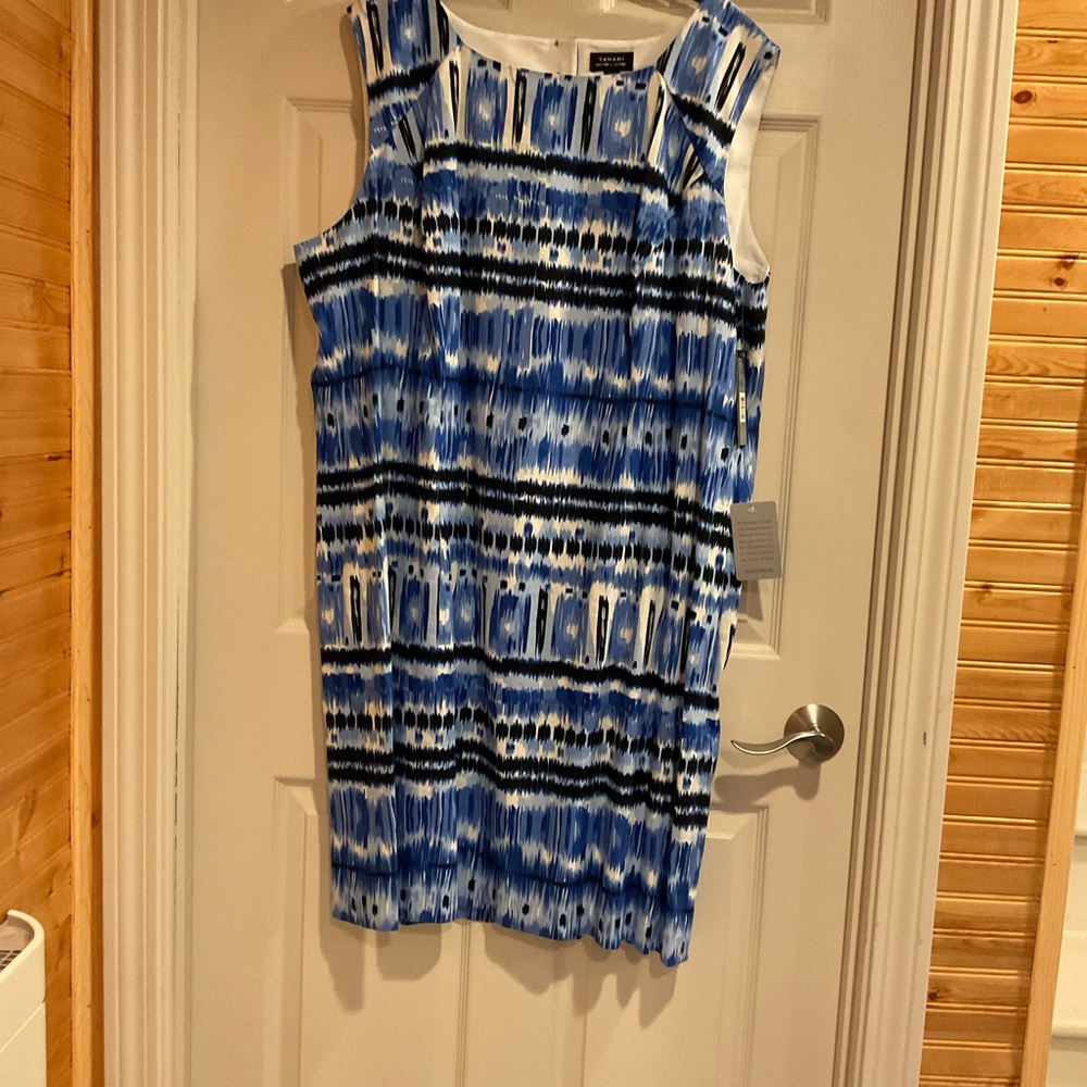 Tahari Blue and White Patterned Mini Dress